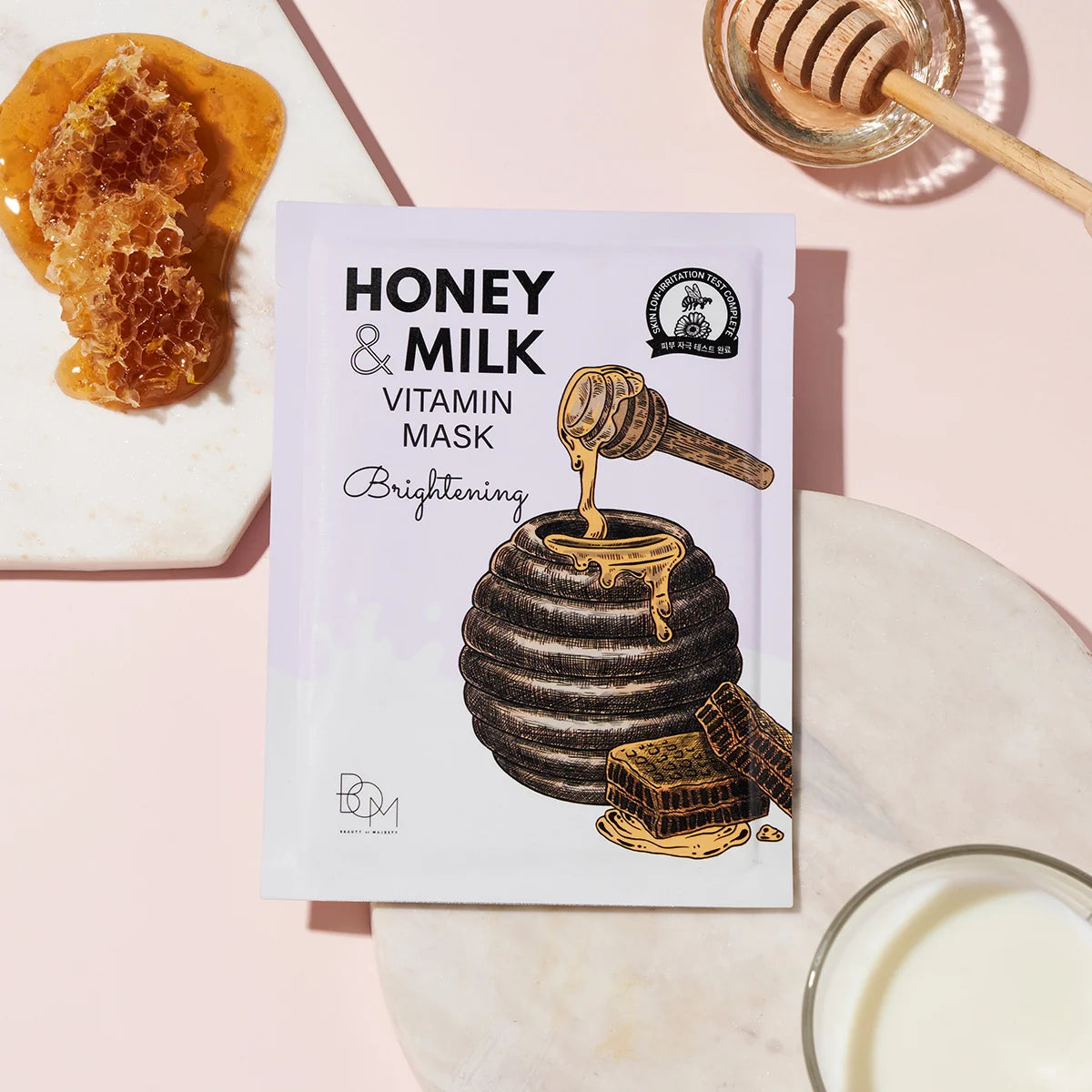 BOM Honey & Milk Vitamin Mask - skaistinanti lakštinė veido kaukė